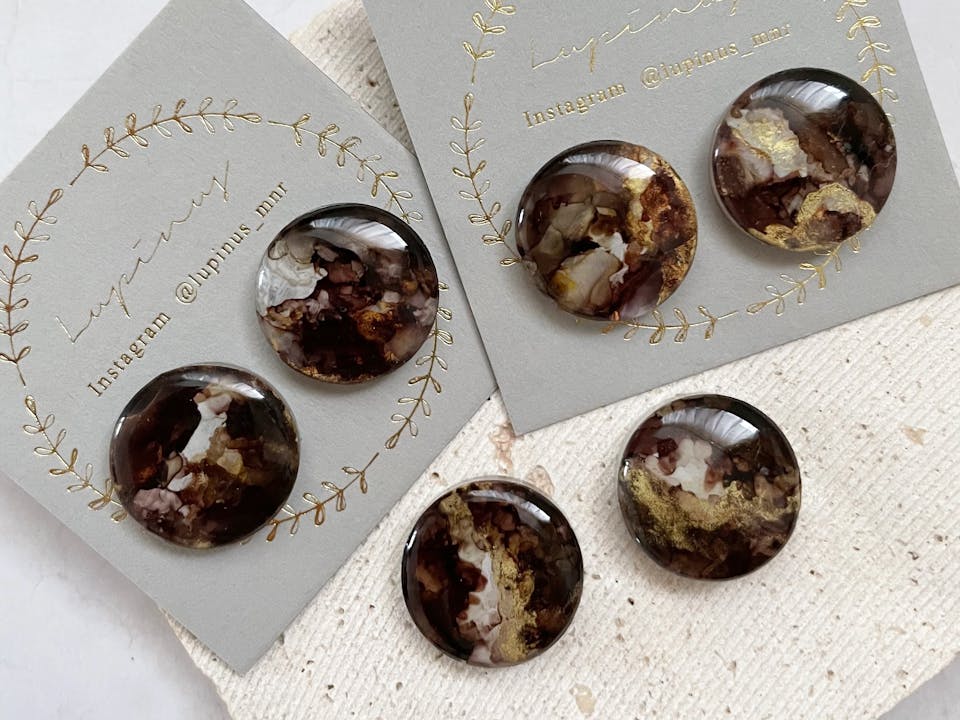 【レジン初心者さん向け】意外と簡単！きれいなマーブル模様の作り方