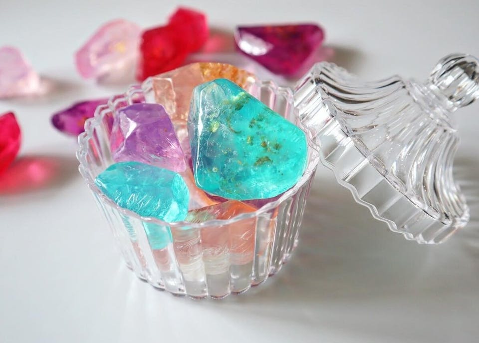 【子どもも簡単に作れる】キラキラな宝石石鹸作りについて解説