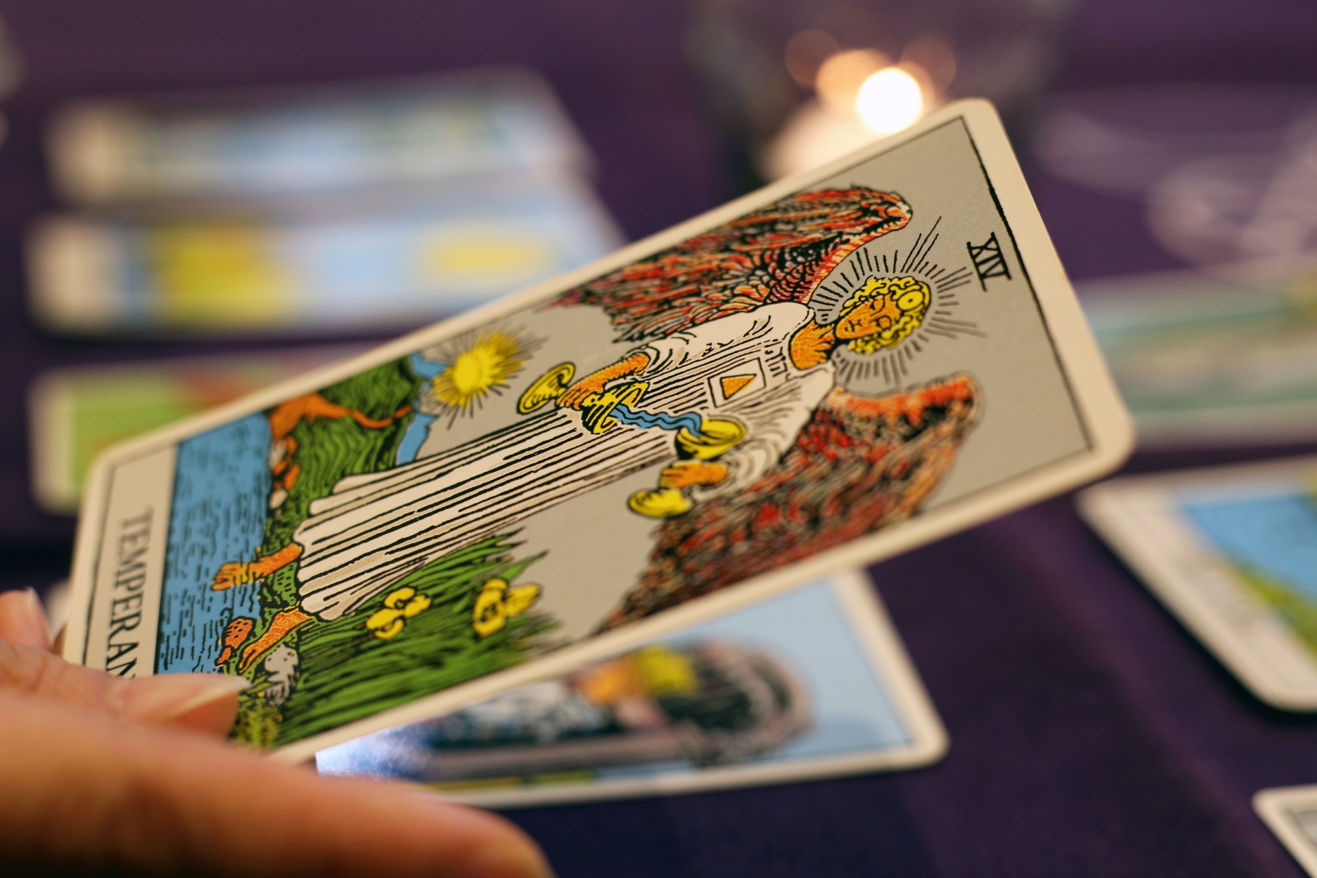 目標設定に役立つ！自分を見つめ直すタロット占いのやり方