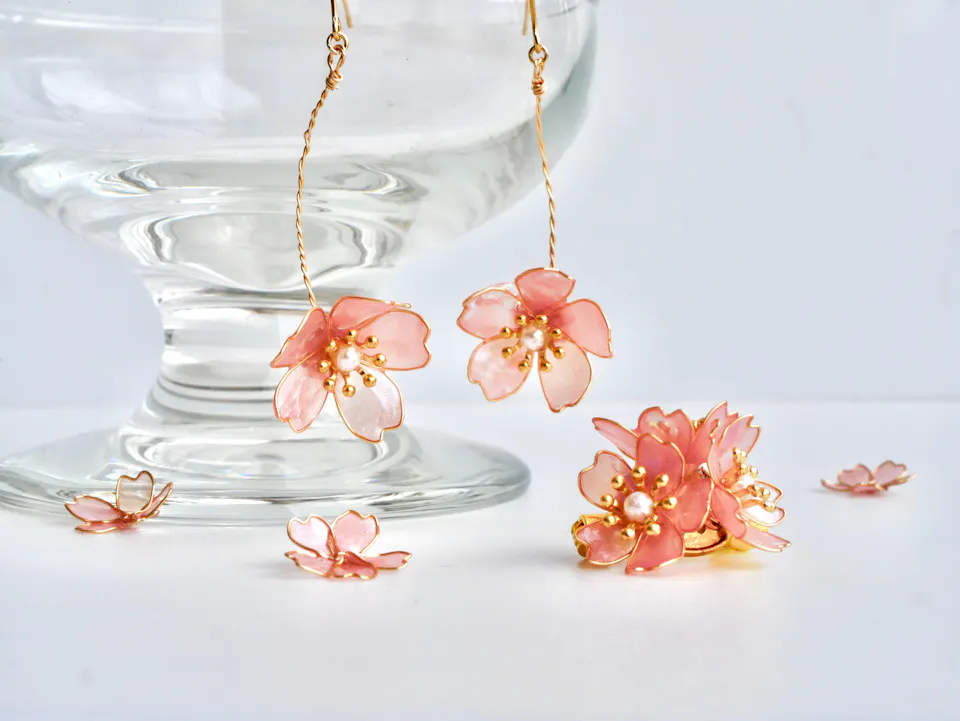 Dip art作家 四季「春香る桜のディップアートアクセサリー講座」
