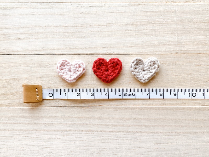 hana_iro...「【基本の編み方で】やわらかフォルムのハートモチーフ」