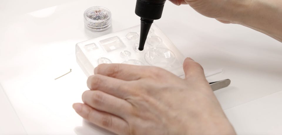 レジン作品作りの道具や材料・作り方