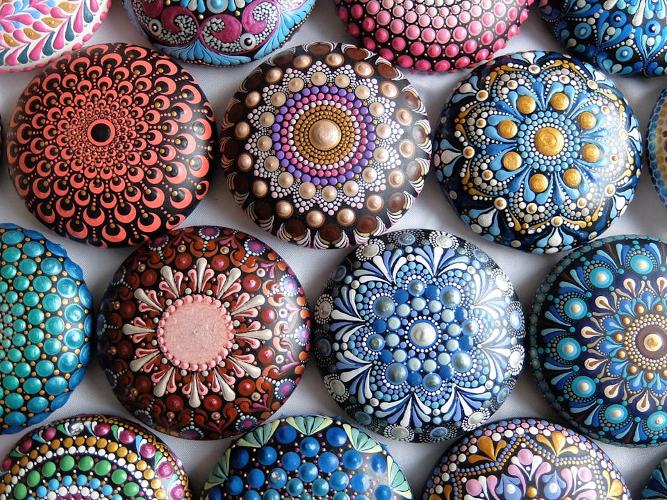 ２.「ドットマンダラ・ストーンアート」講座