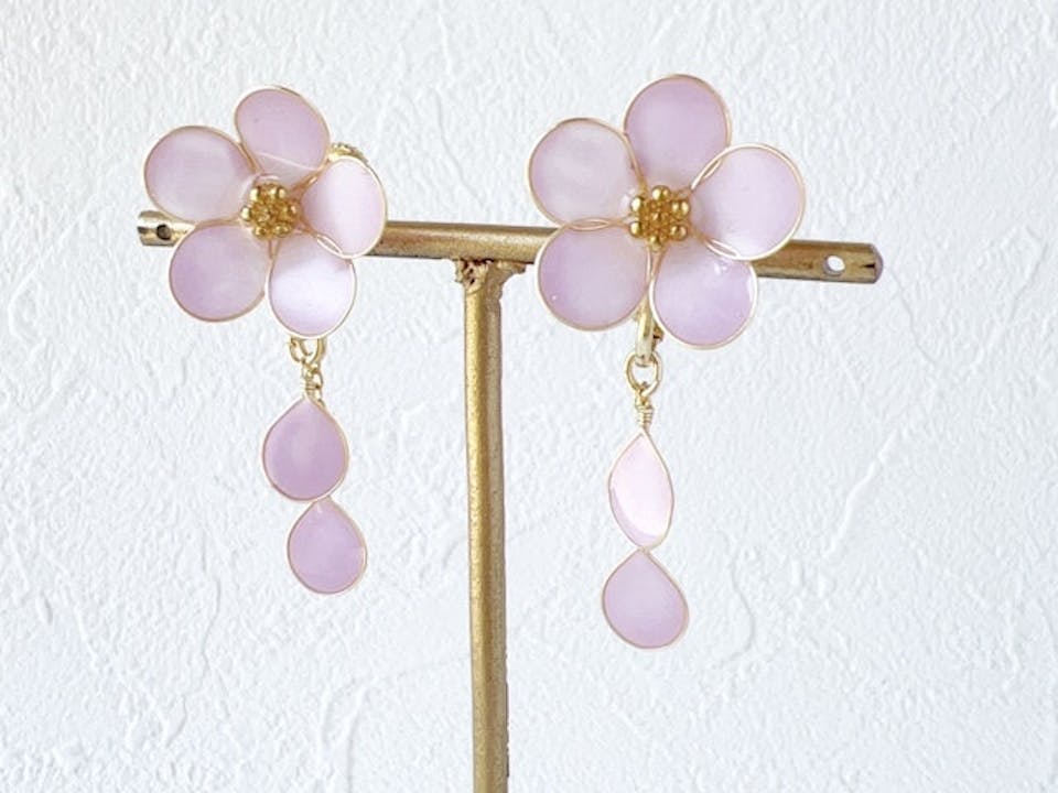 「好みの色味で仕上げる」ディップフラワーアクセサリー講座