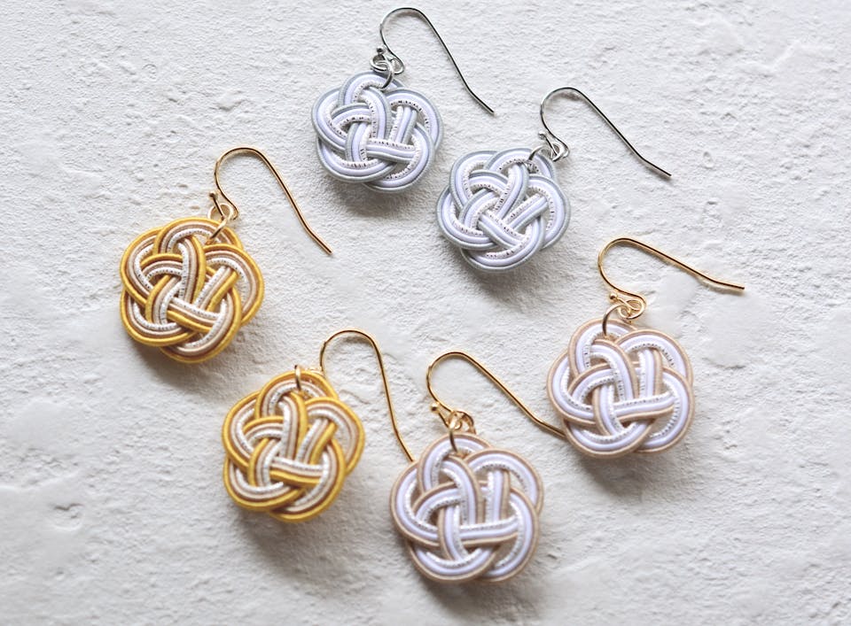 【水引アクセサリー】梅結びのピアス・イヤリングの作り方