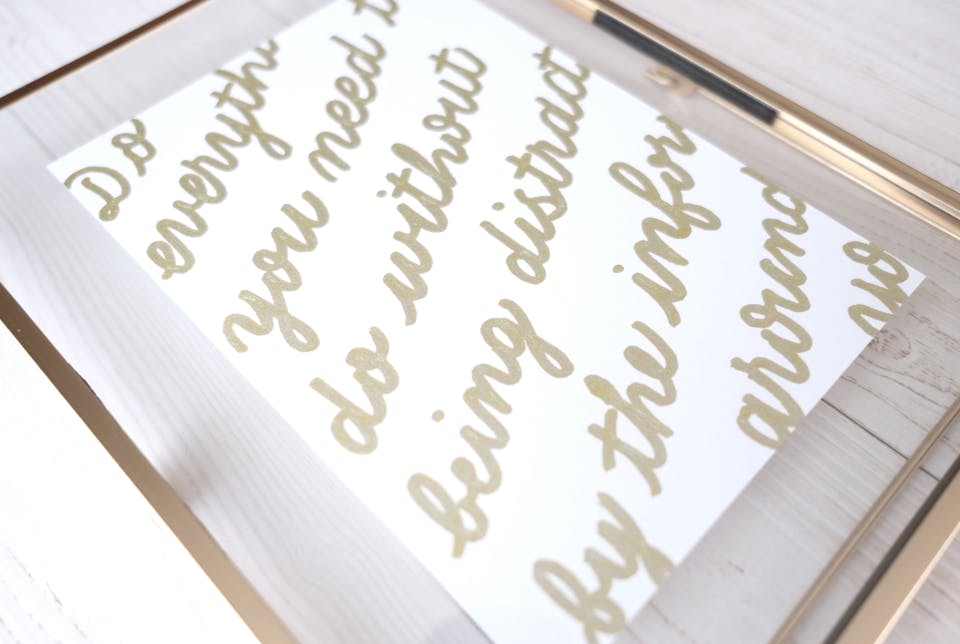 おしゃれな手書き筆記体で想いを伝えよう！