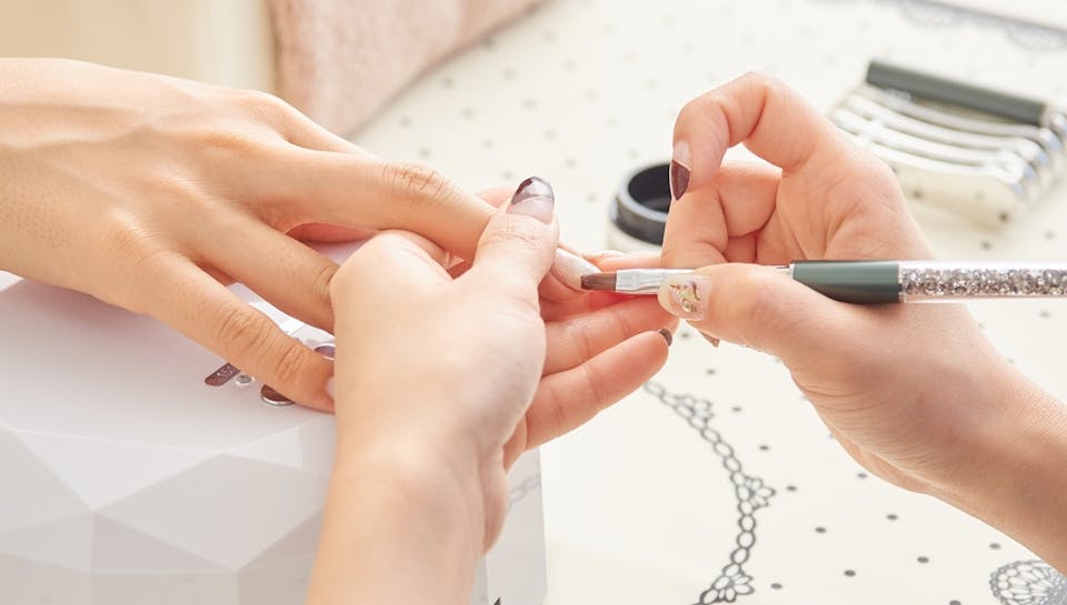 マグネットネイルで必要な材料・道具