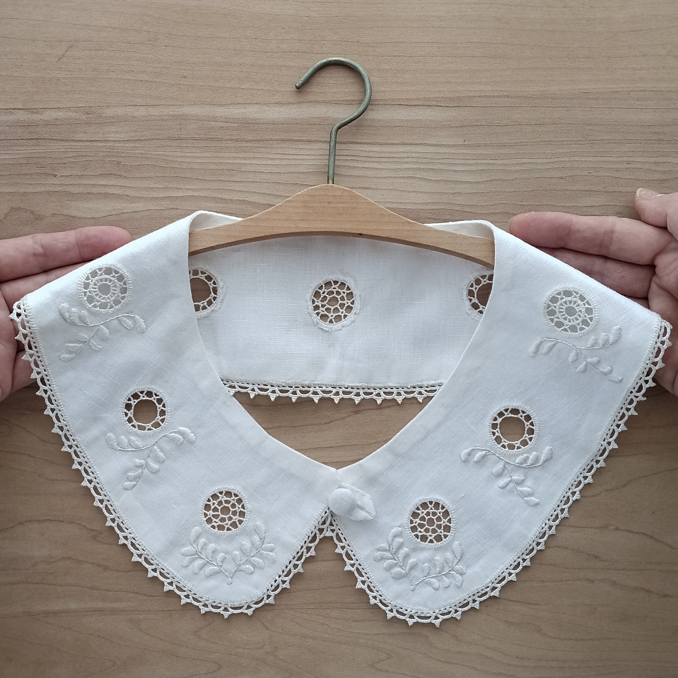 abeille broderie (hanayo kiuchi)