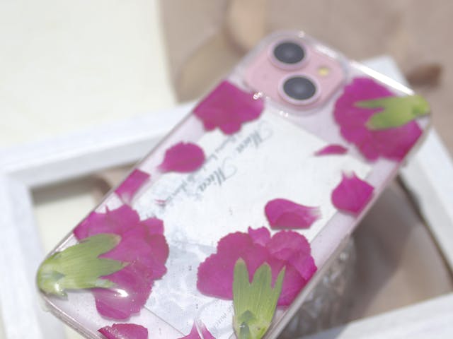 「押し花」と「スマホケース」作りに挑戦のイメージ画像