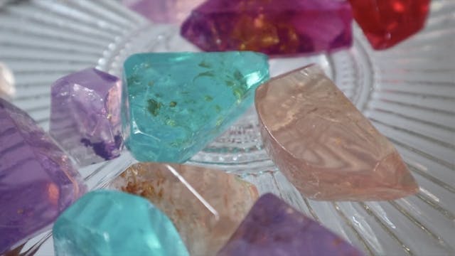 「4種類」の宝石石鹸に挑戦のイメージ画像