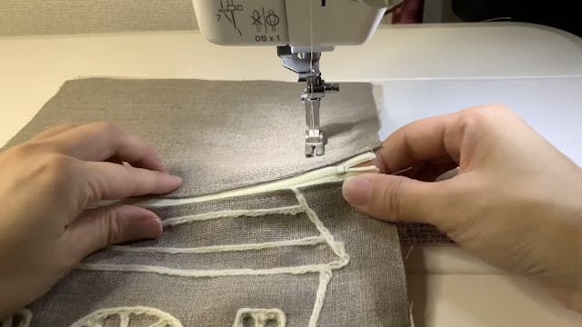 お家モチーフのポーチ作りに挑戦しますのイメージ画像