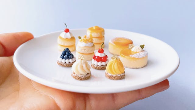 コースレッスン】簡単に可愛くできる！基本のミニチュアケーキ講座