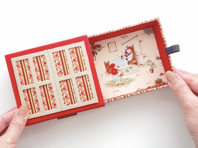 フランスの伝統手工芸「カルトナージュ」とは？のイメージ画像