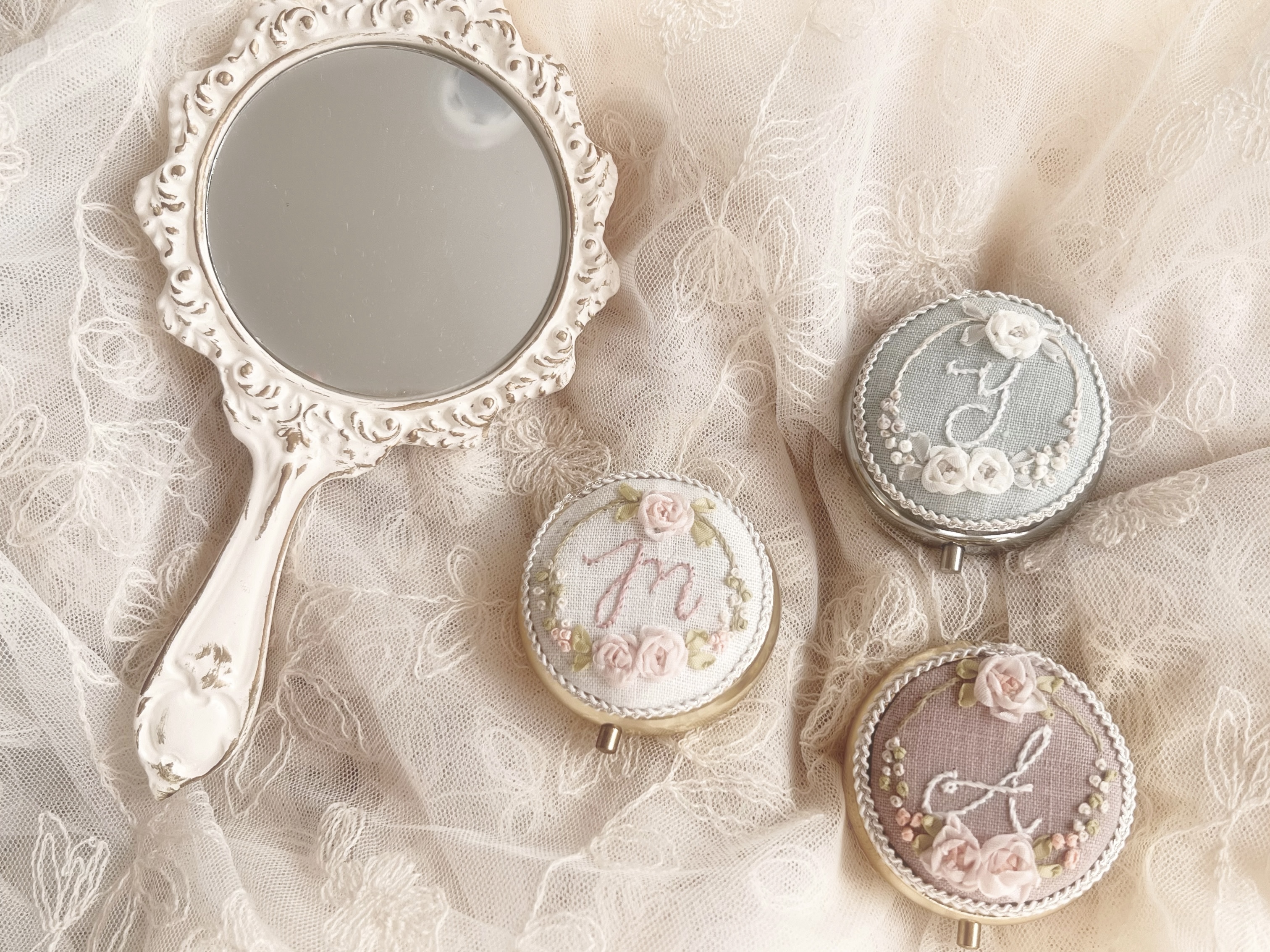 【初めてさんでもできる】リボン刺繍で作るイニシャルピルケース講座の紹介画像3