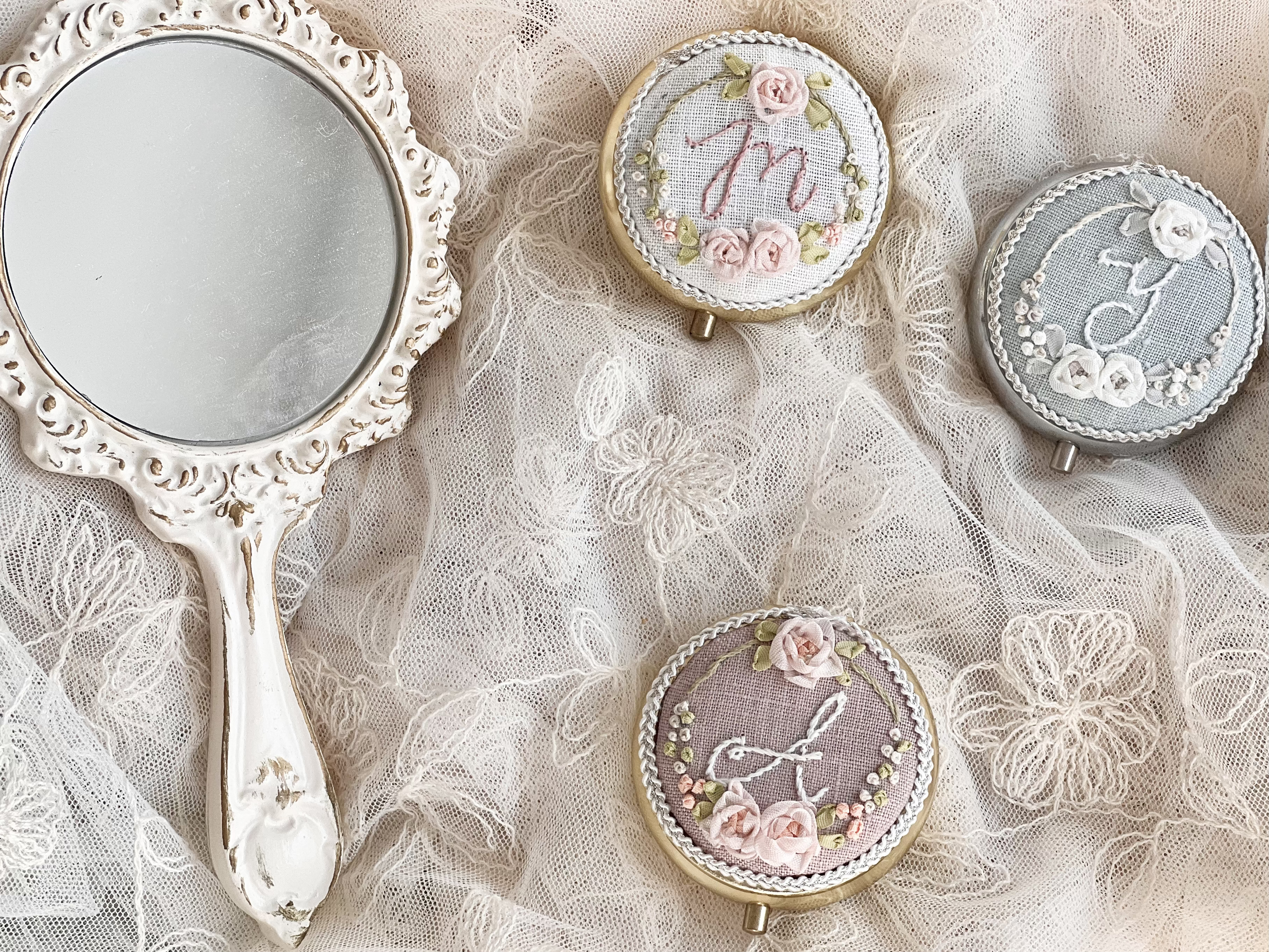 【初めてさんでもできる】リボン刺繍で作るイニシャルピルケース講座の紹介画像4