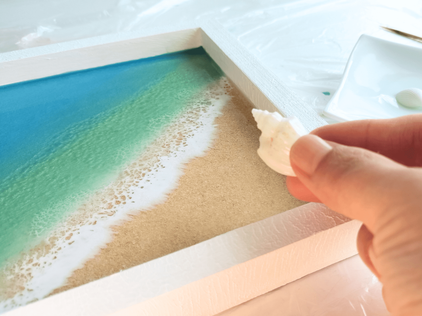 初めてでも波が作れる！海のレジンアート講座の紹介画像3