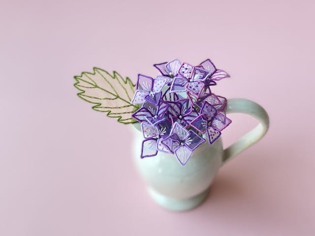 オーガンジーで作る、紫陽花の立体刺繍講座