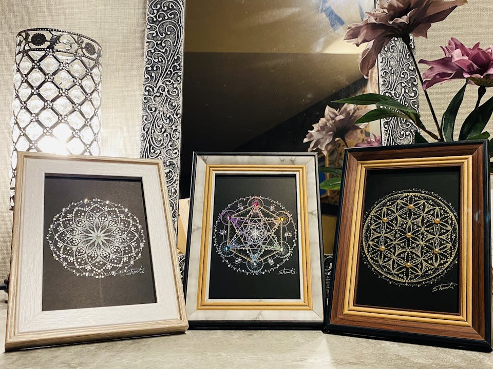 コースレッスン】描く瞑想「点描曼荼羅アート講座」〜上級編〜 | FANTIST コースレッスン】描く瞑想「点描曼荼羅アート講座」〜上級編〜 | FANTIST