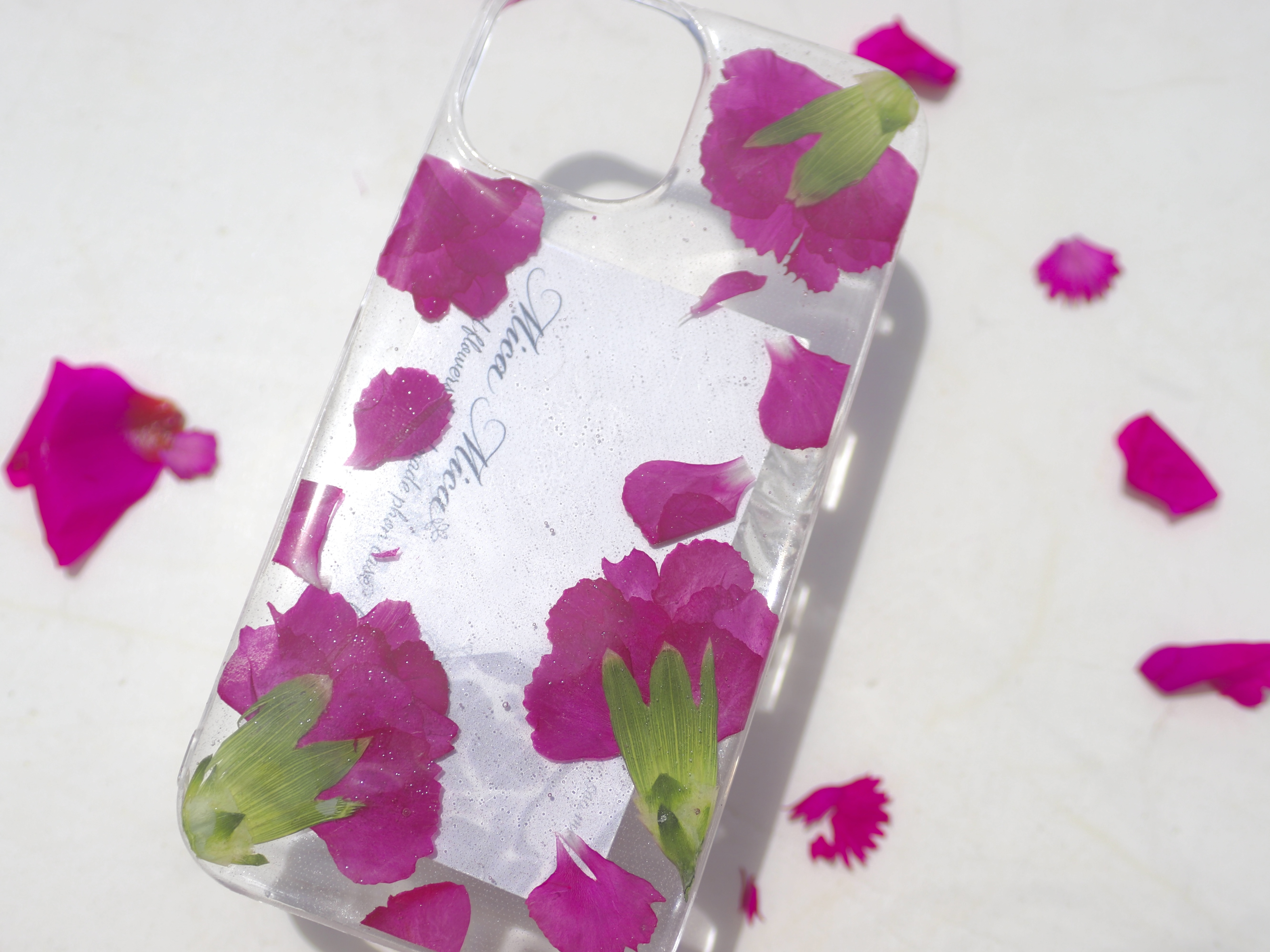 本物のお花を使った、カーネーションスマホケース作り講座【中級】の紹介画像4