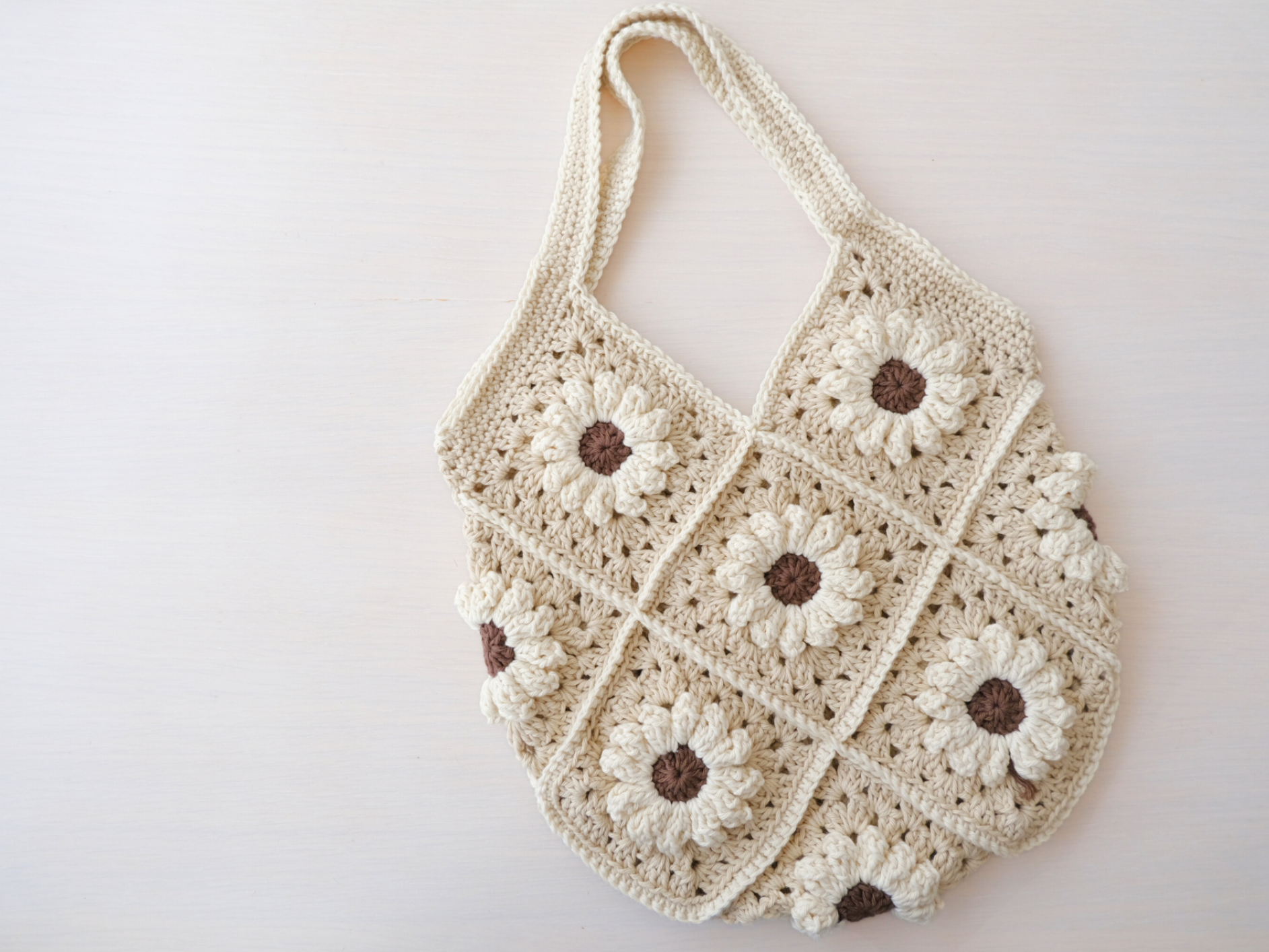 かぎ針の基本から学べる ぷっくりお花のモチーフバッグ講座 の紹介画像2