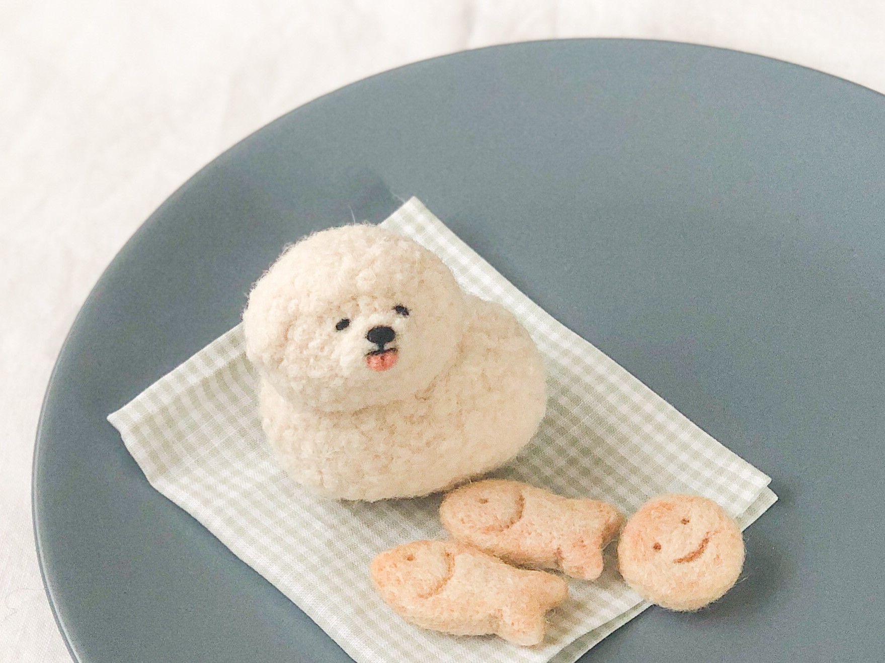 羊毛フェルトで作る 「もこもこビションフリーゼ」と「お魚クッキー」講座