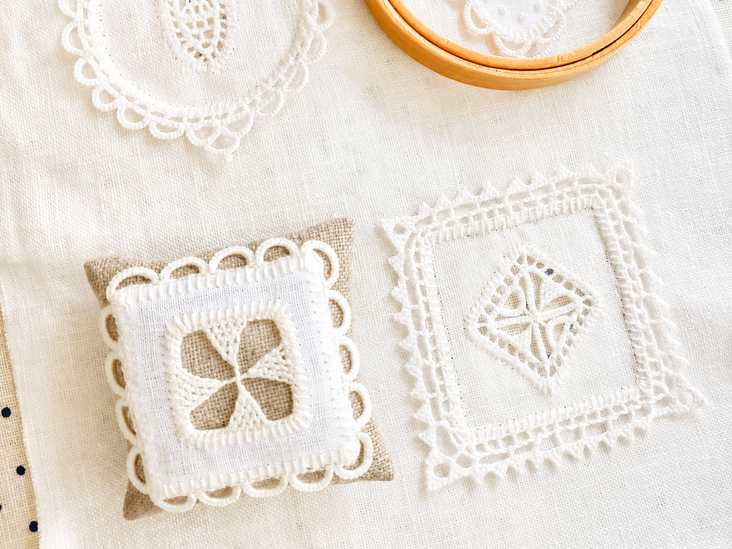 デンマークの白糸刺繍、はじめての「ヘデボ」講座〜基礎ステッチで作るピンクッション〜の紹介画像2