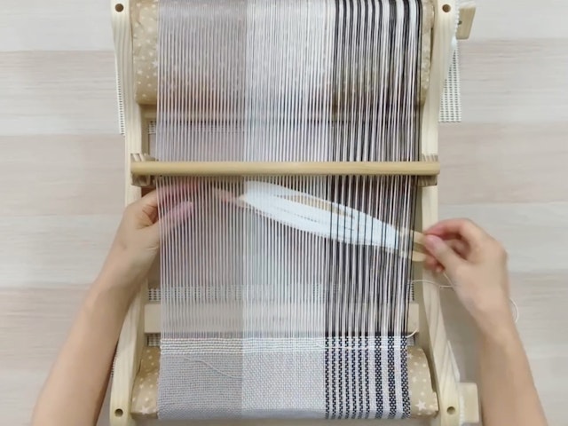 普段使いの布を織る、初めての手織りレッスン