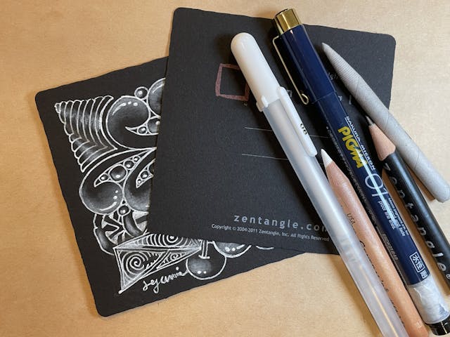 絵心不要のアートの世界！カラータイルで光と影を楽しむゼンタングル®︎講座