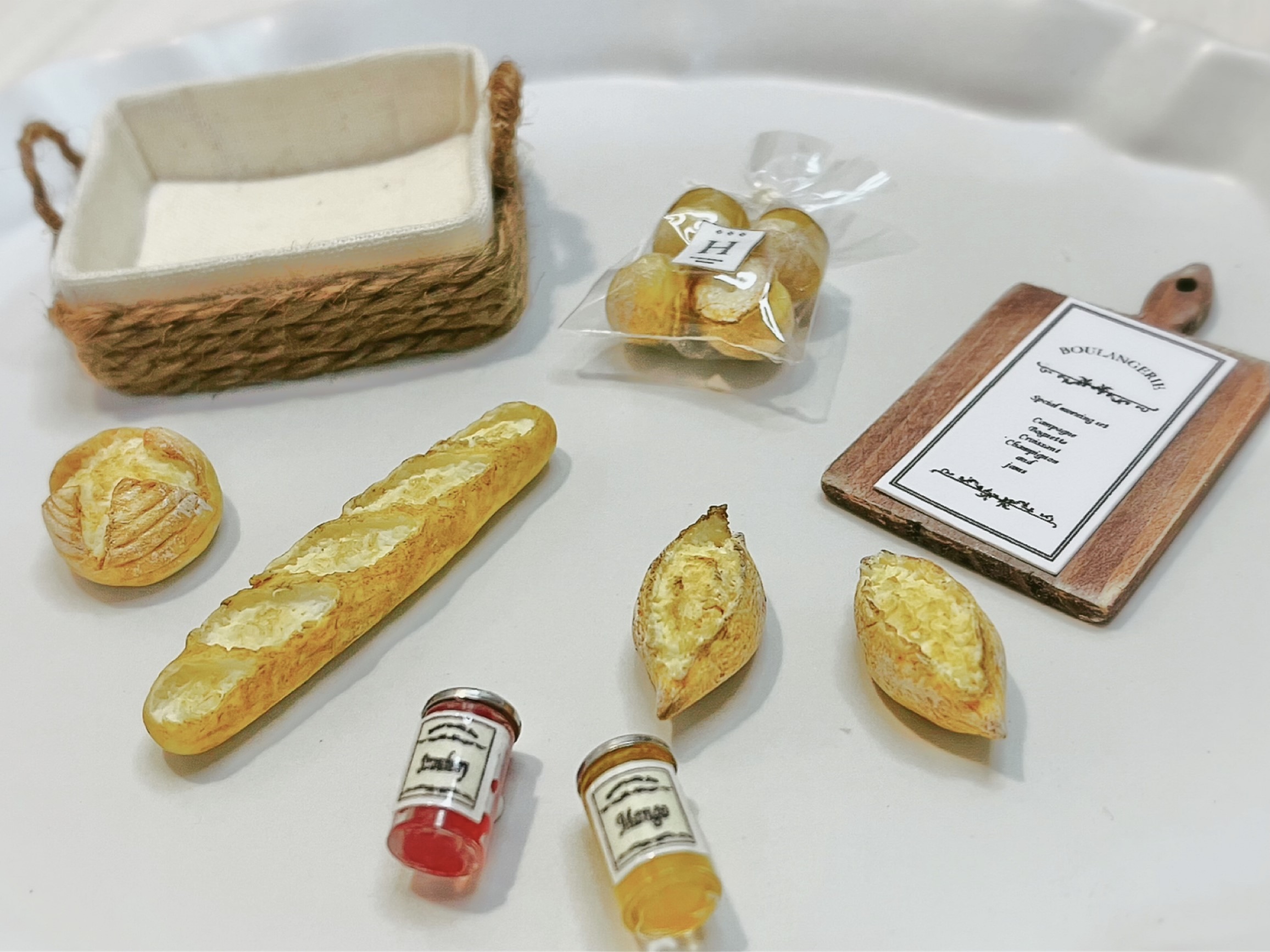 あなたも作れるように！リアルで可愛いミニチュアパンセット講座の紹介画像2