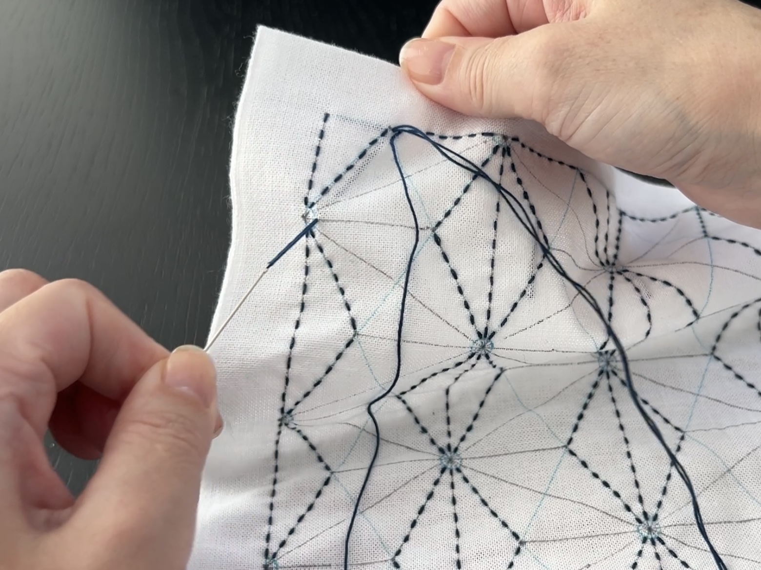 麻の葉の刺し方の画像