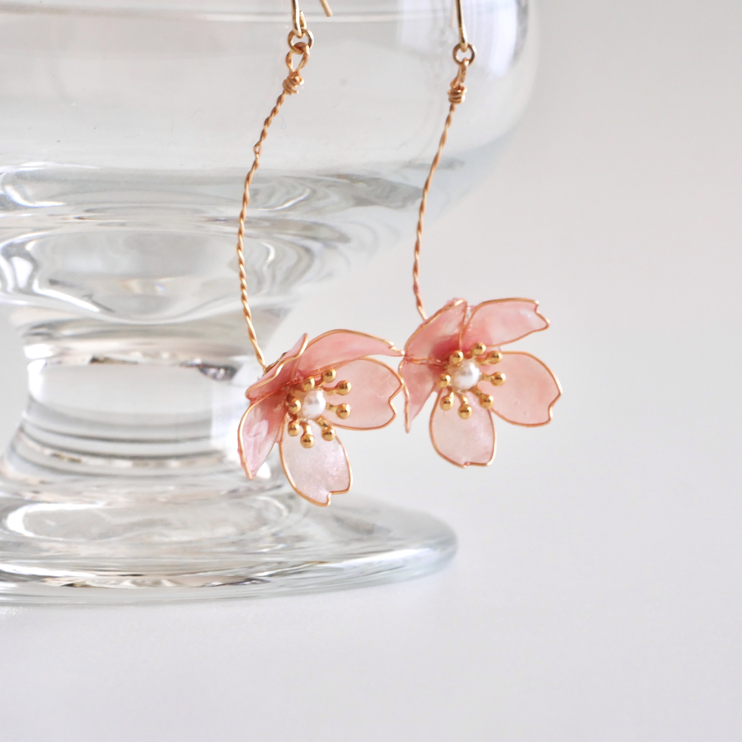 桜の耳飾りの画像