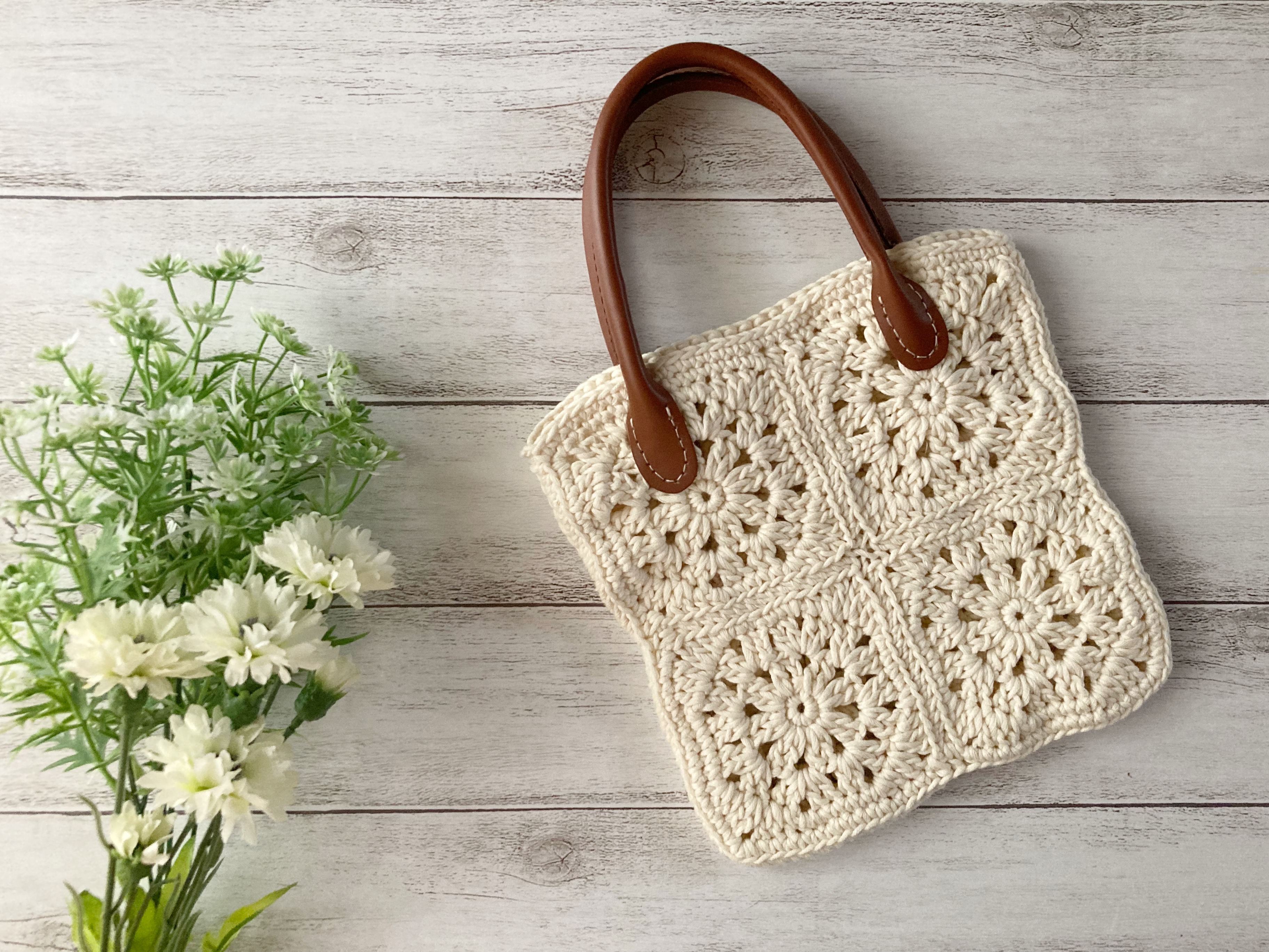 モチーフ編みのミニバッグの作り方（前半）の画像