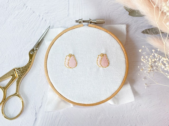 チューリップの耳飾りをつくってみましょうの画像