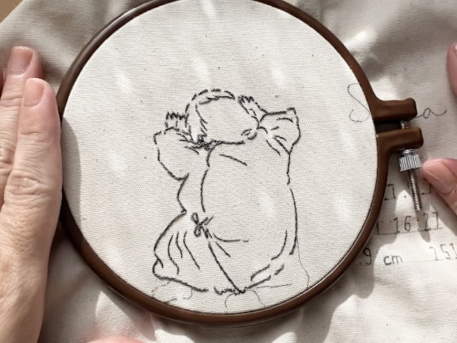 人物線画刺繍①(人物の刺繍)の画像