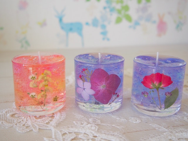 押し花のキラキラジェルキャンドルの画像