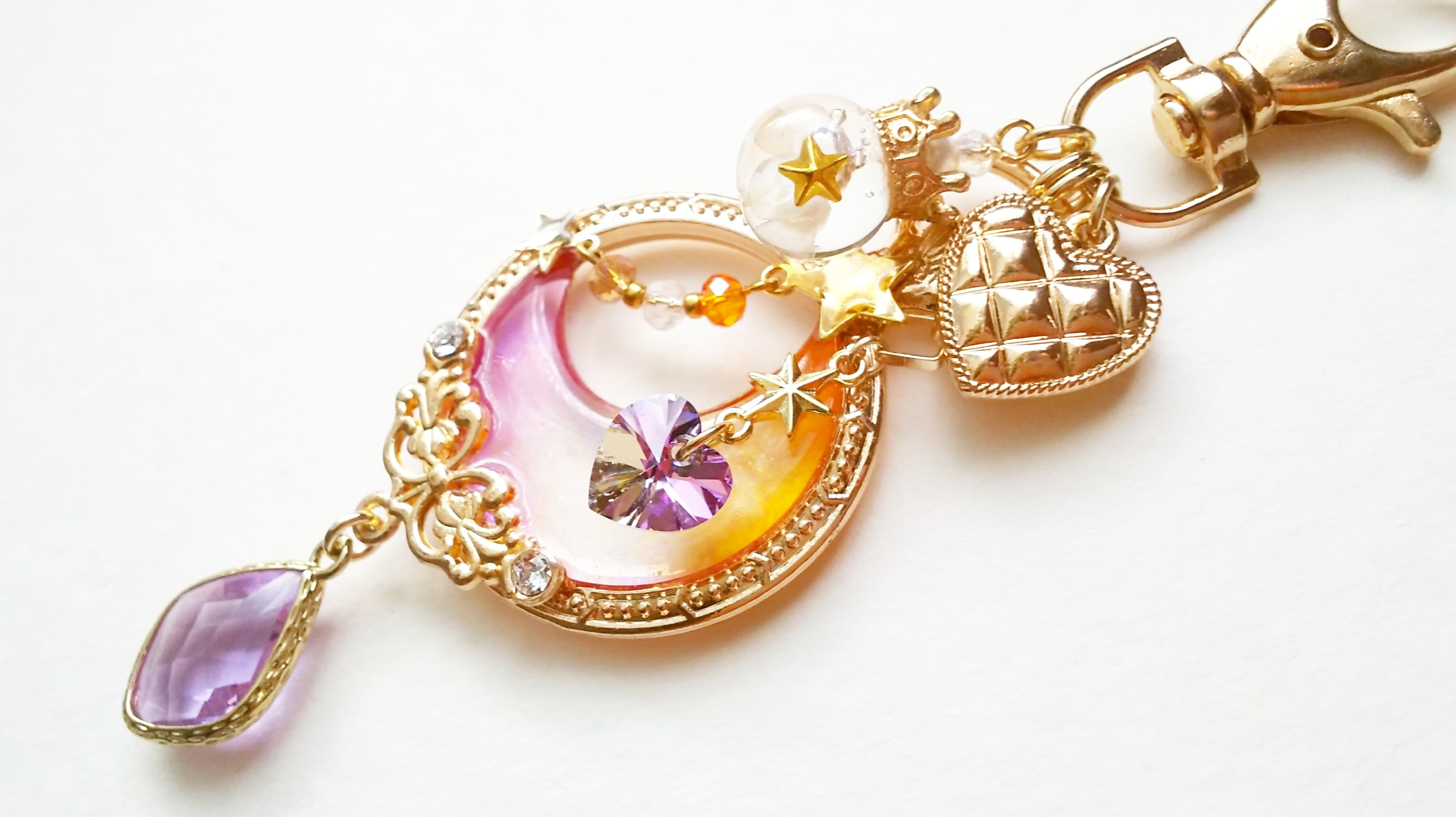 パープルオレンジグラデーションの三日月懐中時計キーホルダー