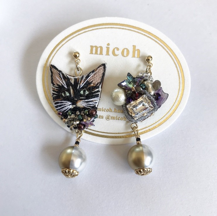 キャット&スタービジュー  ドロップピアス(サビ猫)