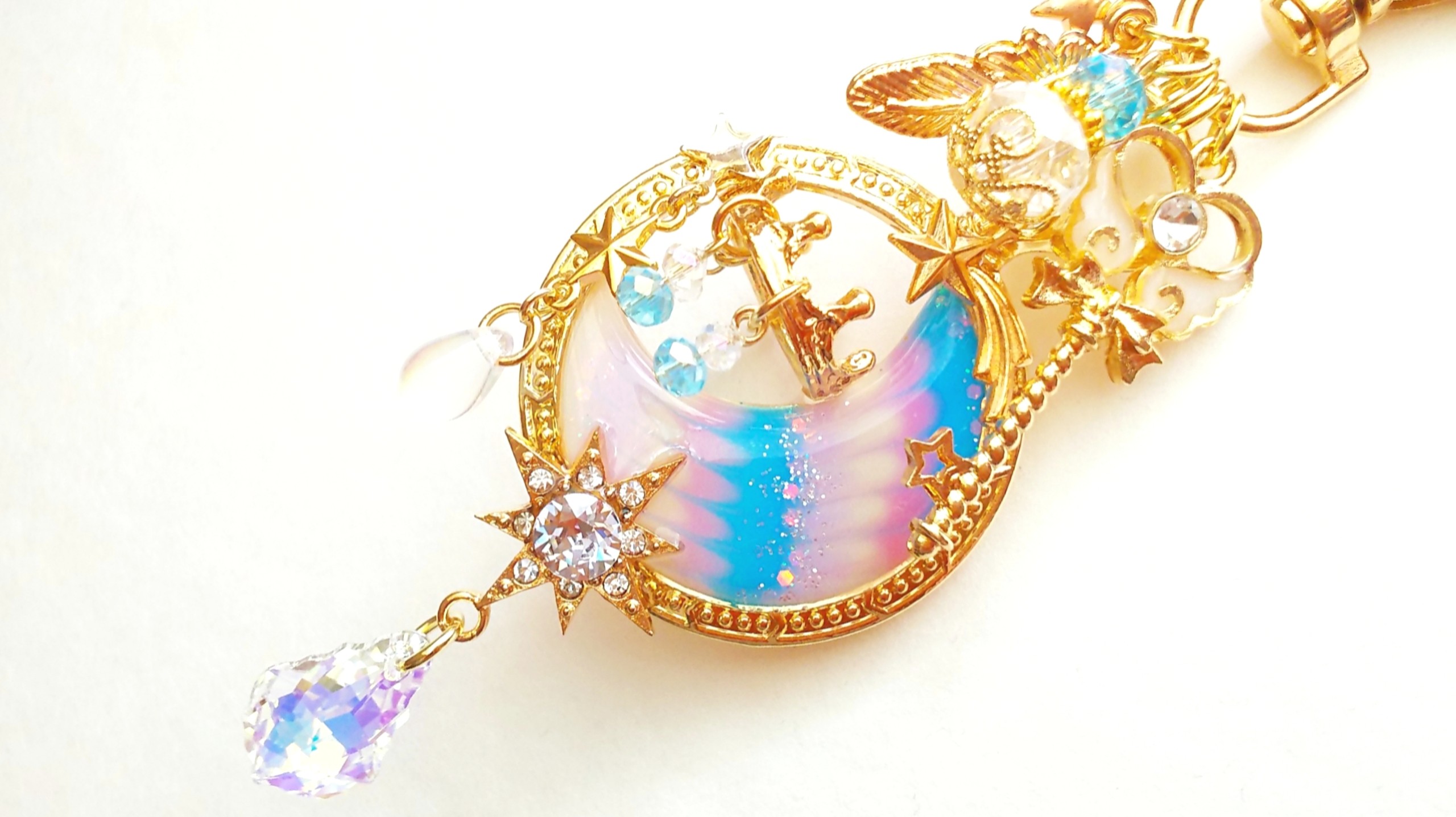 ピーコック模様の三日月立体シャンデリアキーホルダー