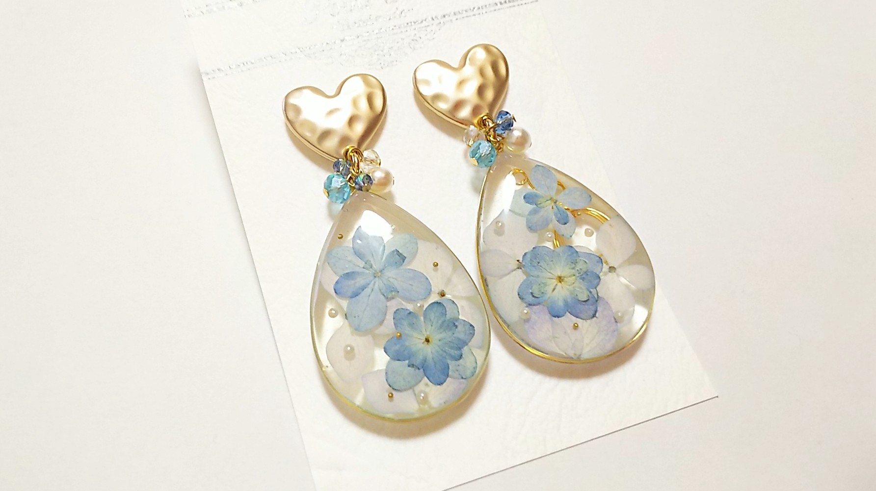 大粒雫フレームの押し花ピアス