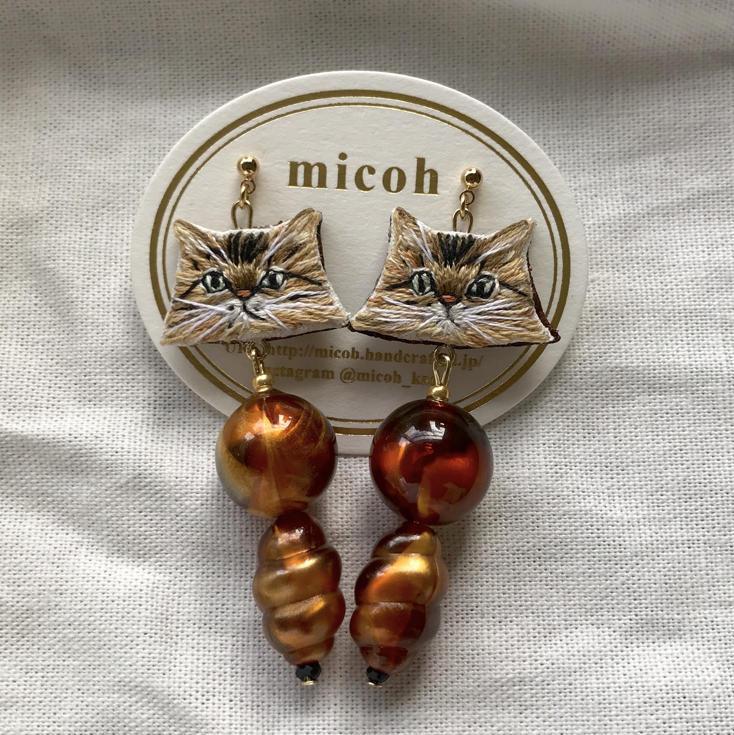 チンチラゴールデン ピアス