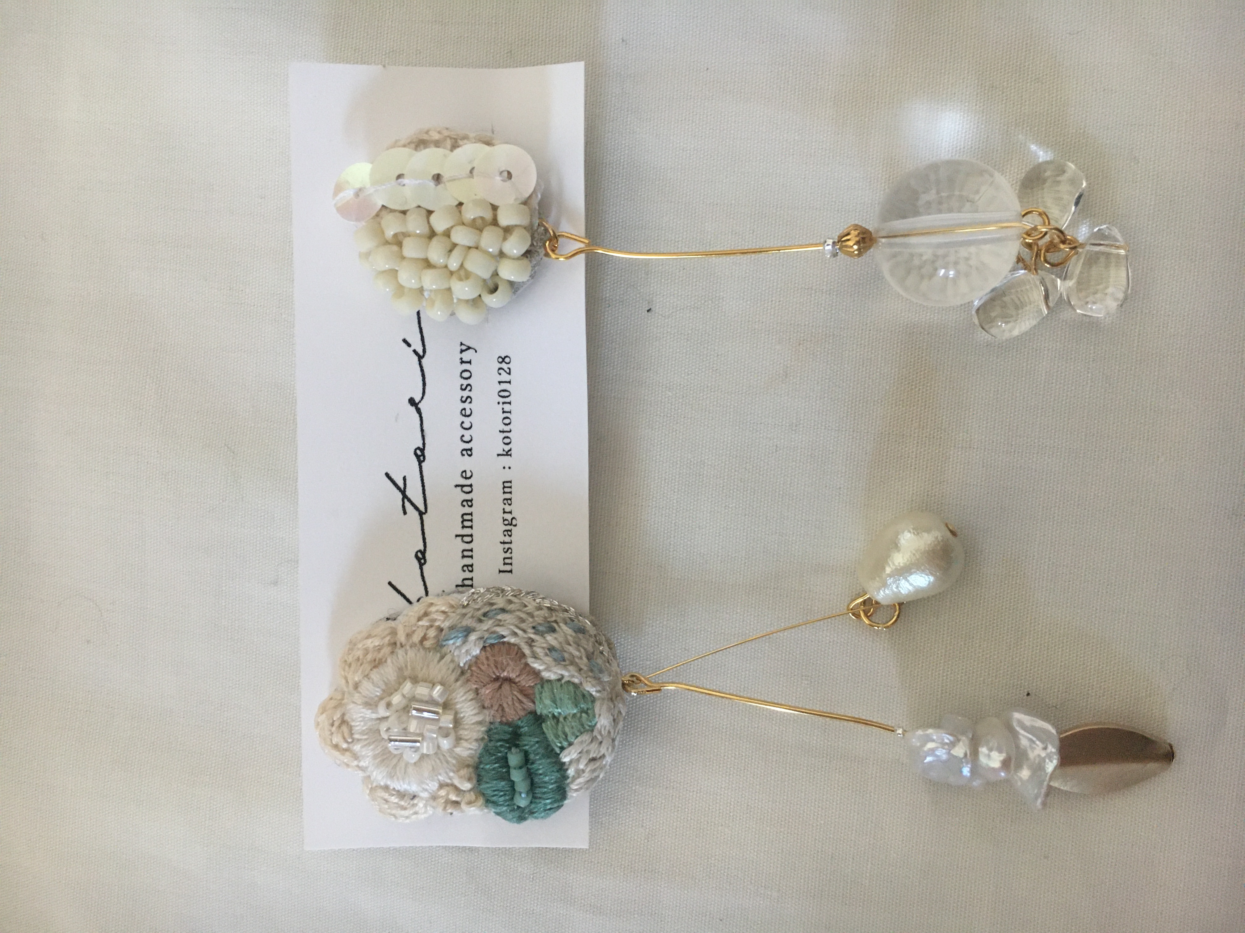 お花と氷のイヤリング