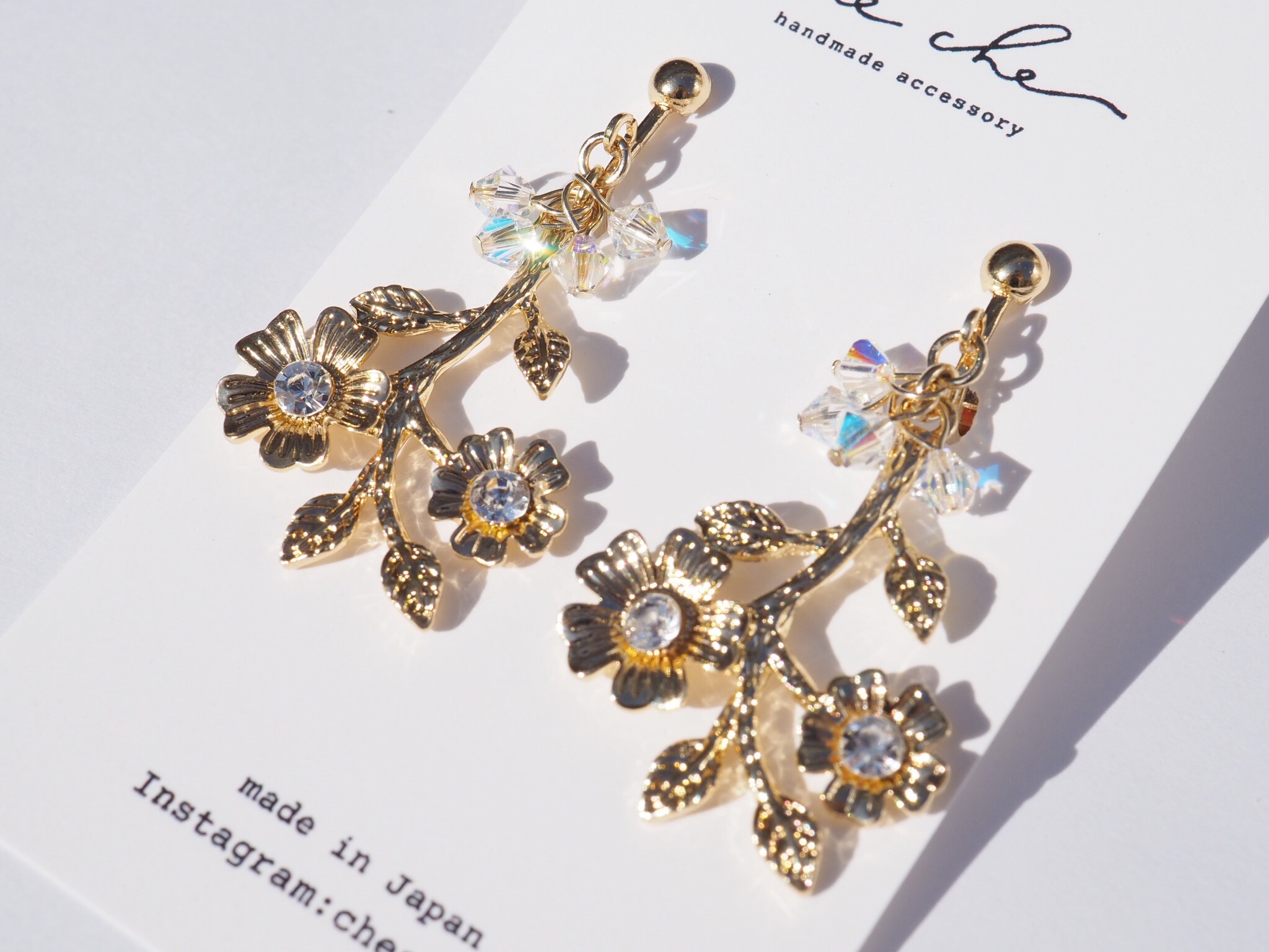 スワロフスキーフラワーイヤリング
