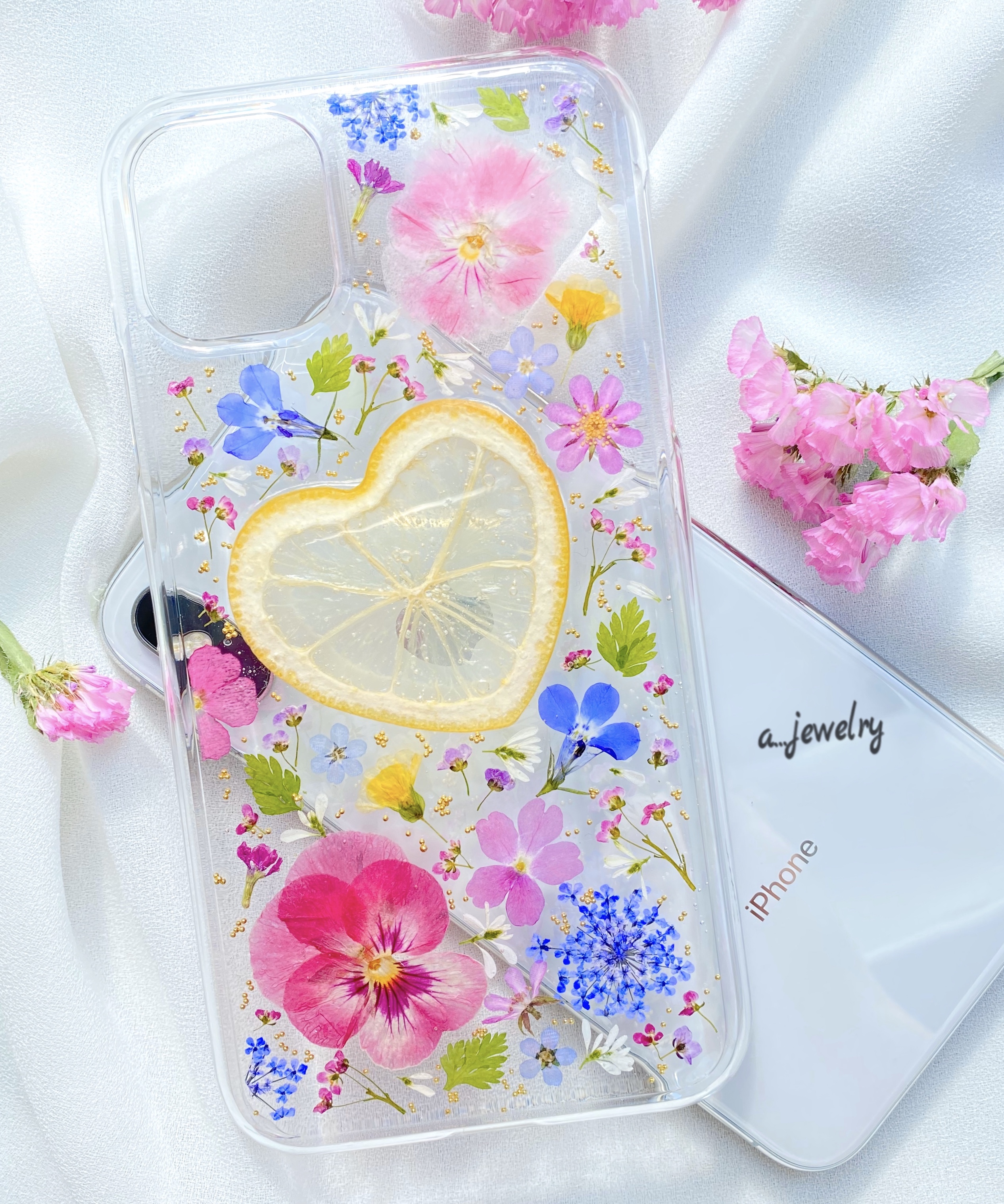 押し花スマホケース　iPhone11