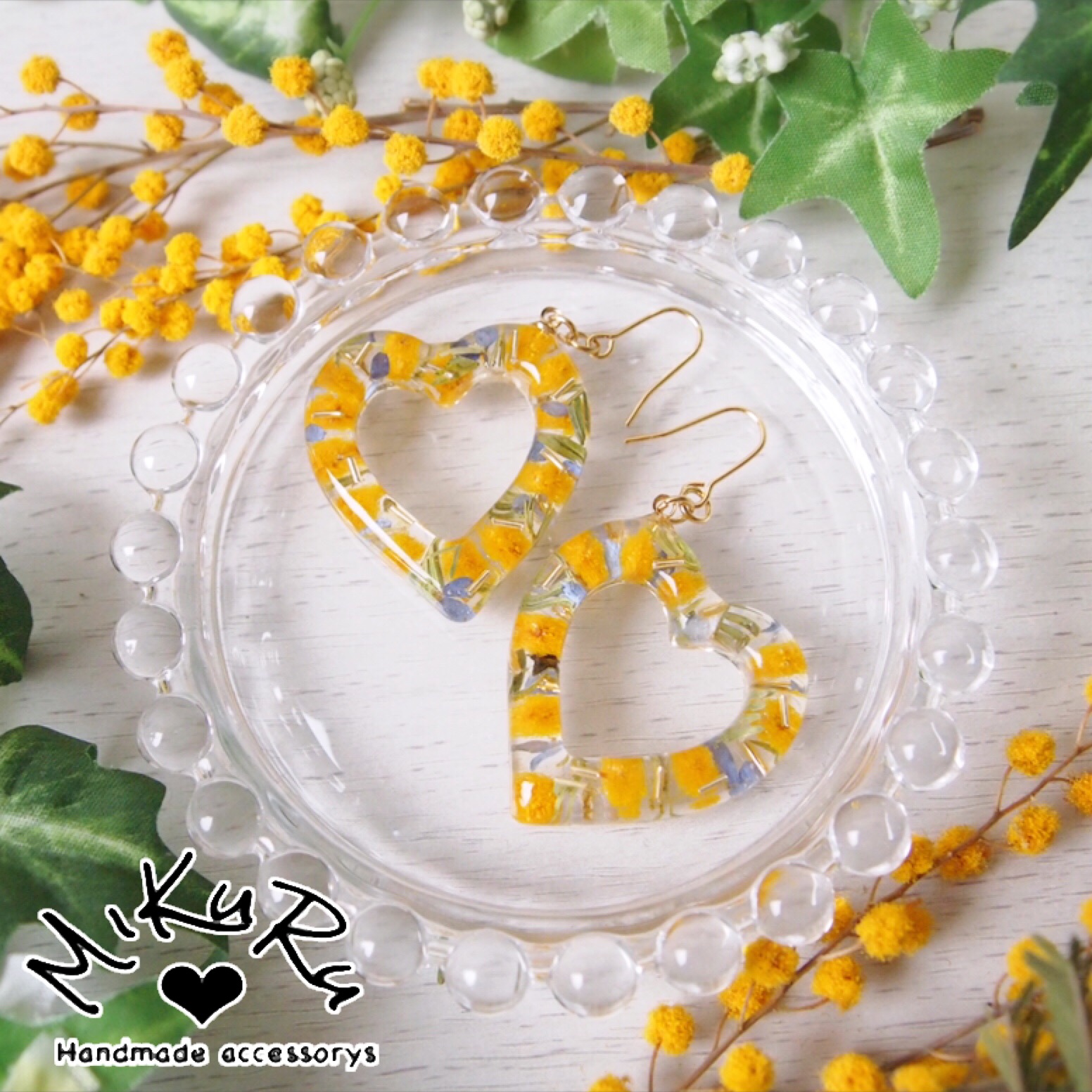 【大】ミモザくり抜きハート ピアス/イヤリング