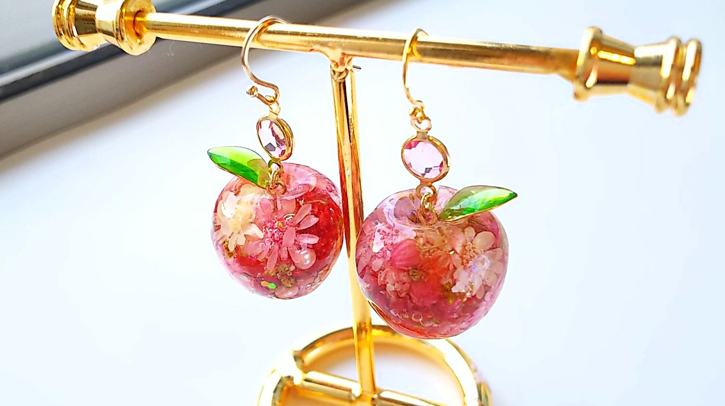 ジューシーりんごの耳飾り🍎