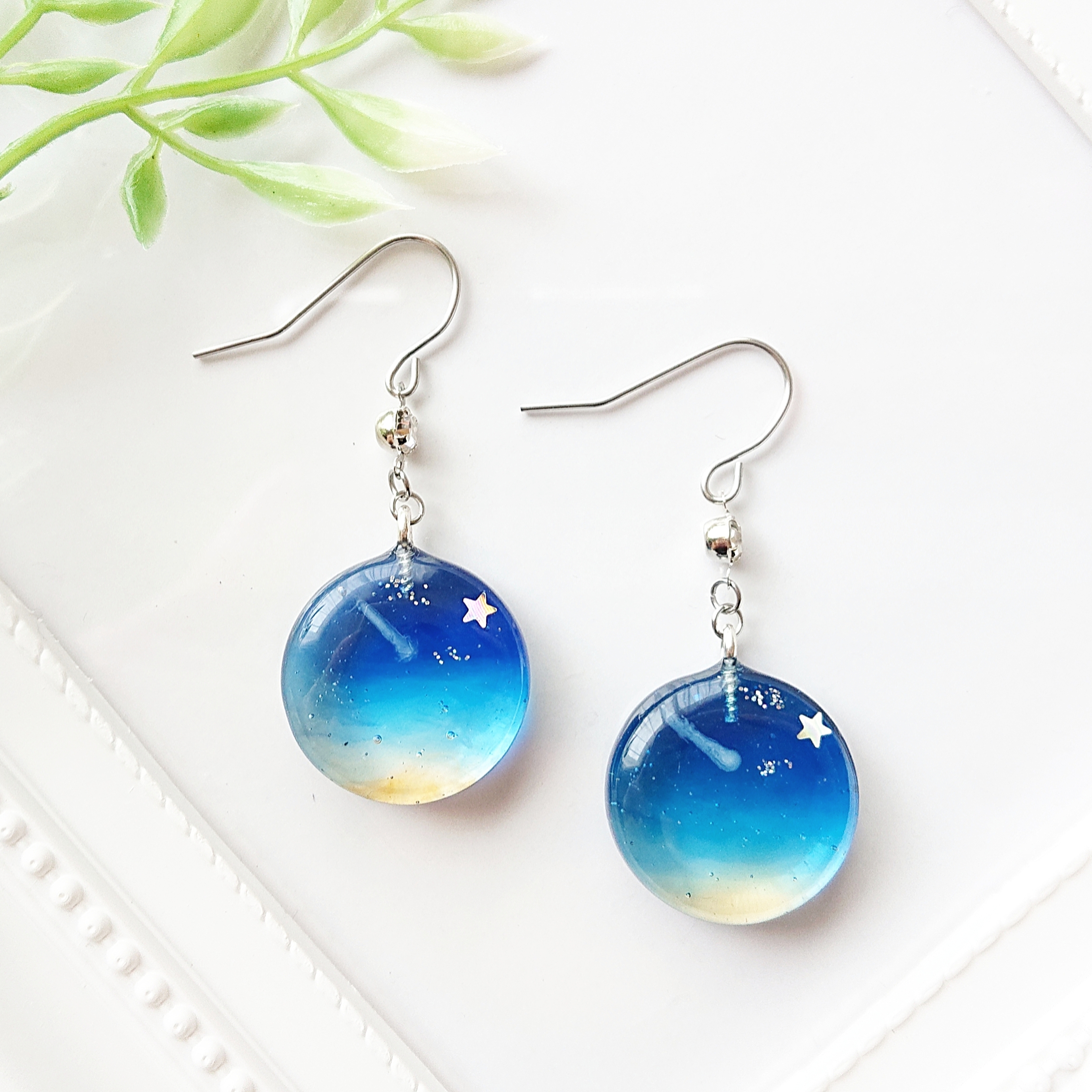 １番星。.*・°円型レジンピアス・イヤリング