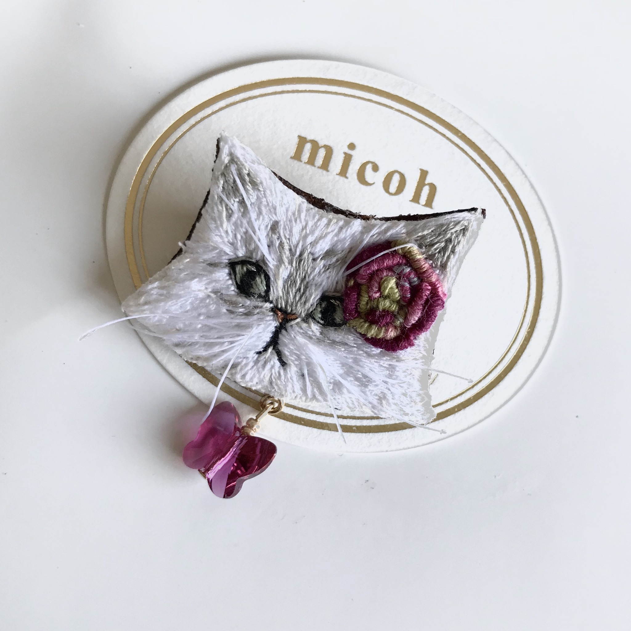 レディライク　キャットブローチ