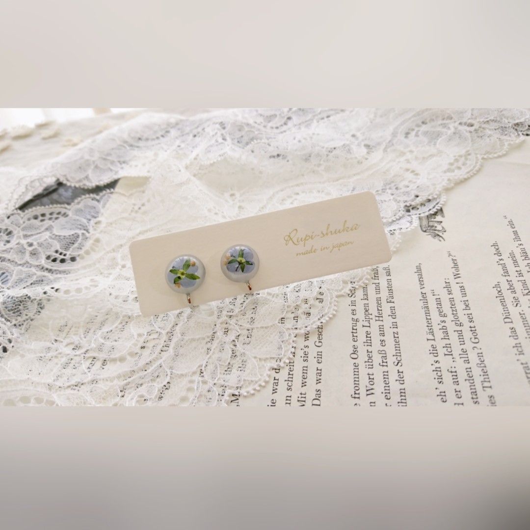 ベロニカ オックスフォードブルーのイヤリング