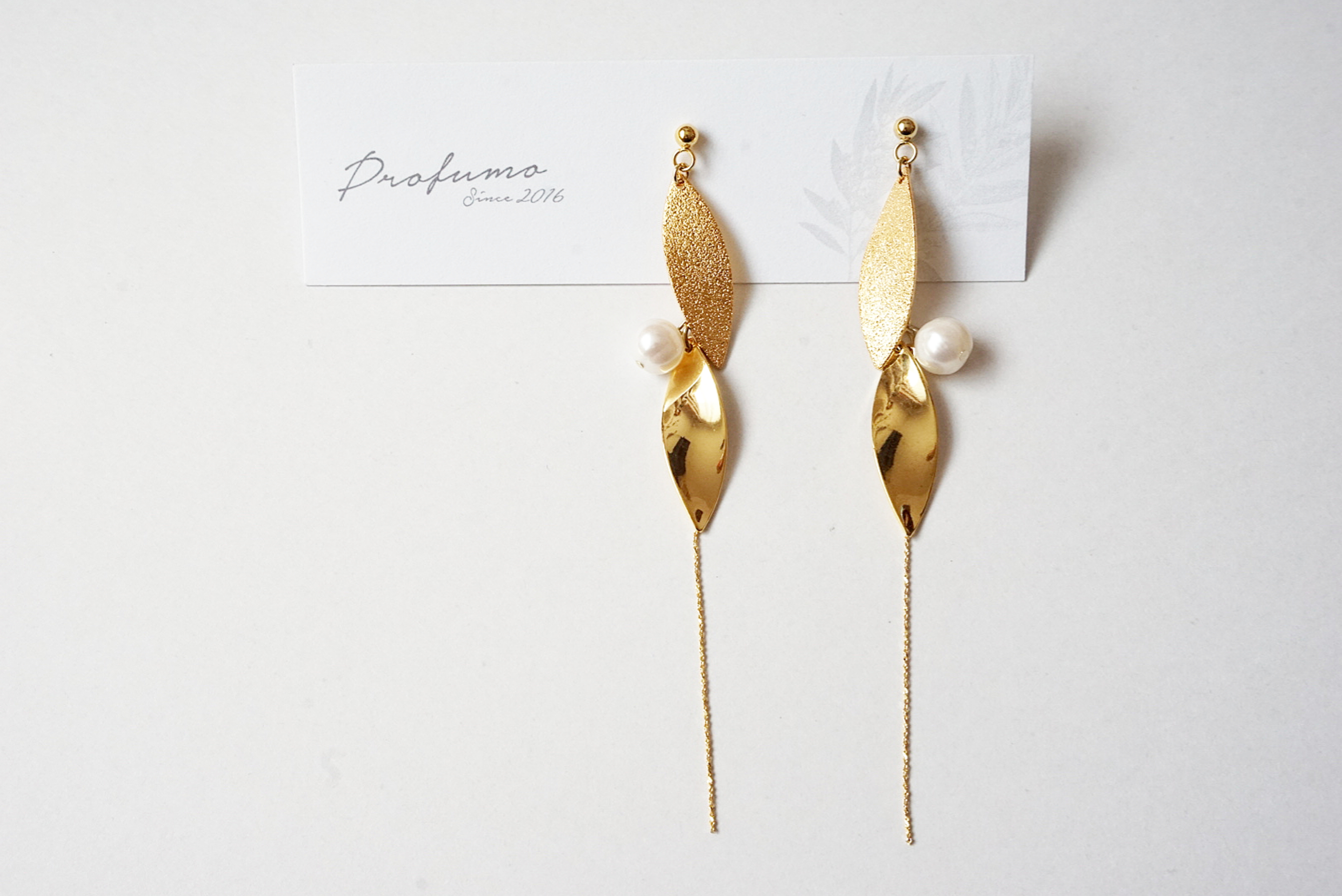 ダブルリーフ(ゴールド)