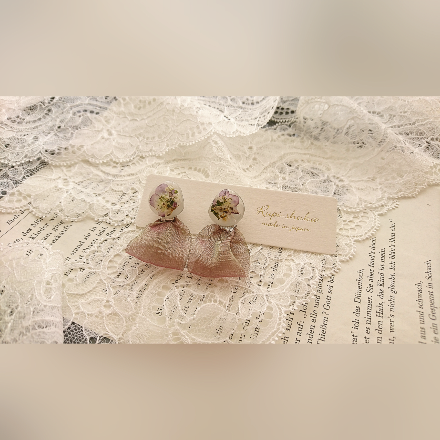 クモマグサの2wayピアス 